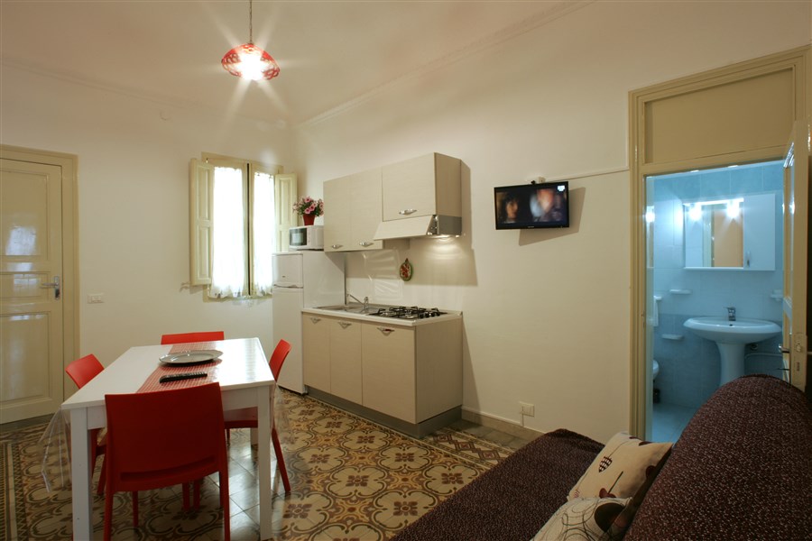 Appartamenti - via Livio Bassi, 63 - 91100 Trapani