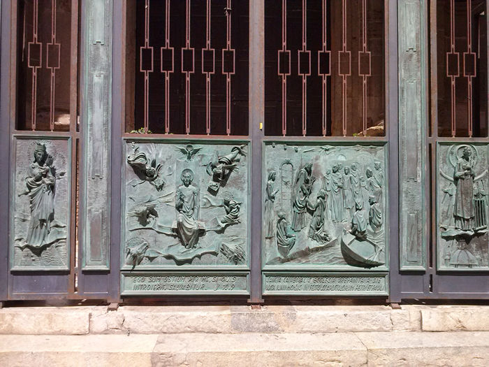 Dettaglio ingresso cattedrale Trapani