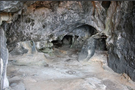 Aperta Grotta del Pozzo a Favignana