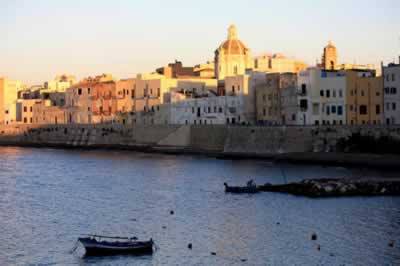 An evening at the historic center of Trapani