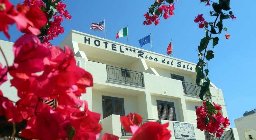 Hotel Riva Del Sole